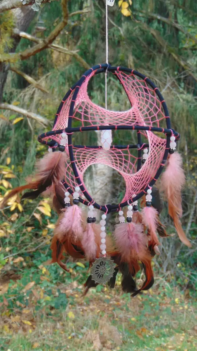 Grand Attrape-rêves 3D rose & noir - Sélénite, Pierre de lune & Quartz