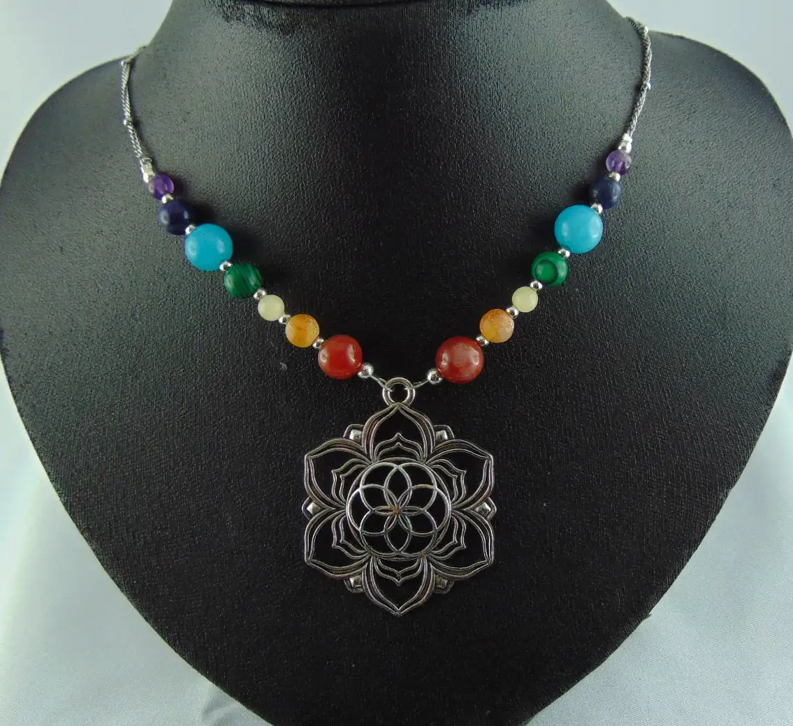 Collection de Colliers 7 Chakras Mandala Fleur
