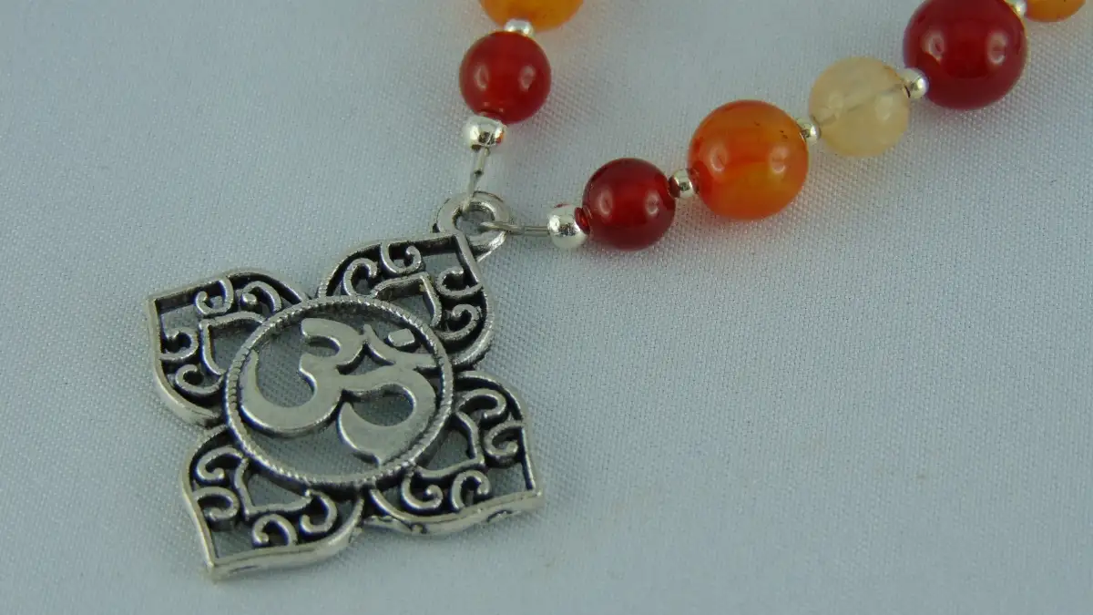 Collection de Colliers Aum