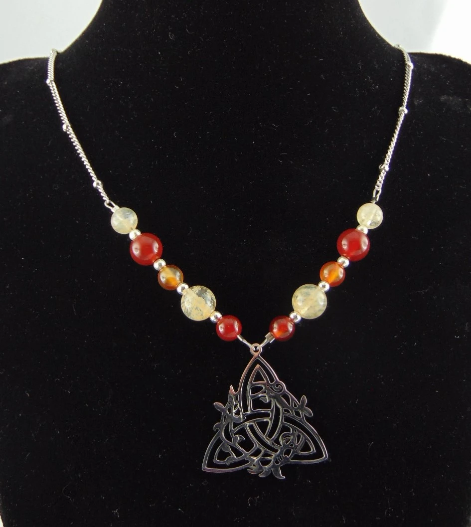 Collection de Colliers Triquetra en acier inoxydable