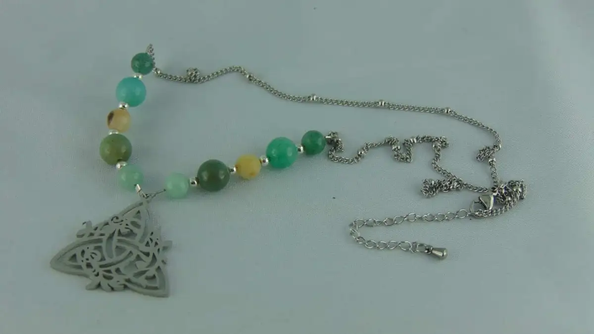 Collection de Colliers Triquetra en acier inoxydable