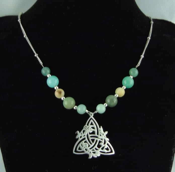 Collection de Colliers Triquetra en acier inoxydable