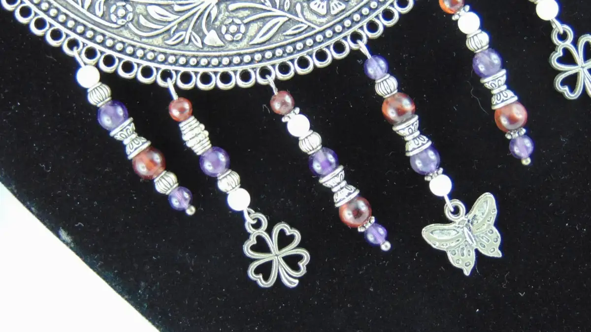 Collier imposant Papillon & Trèfle - Oeil du tigre rouge, Quartz & Améthyste