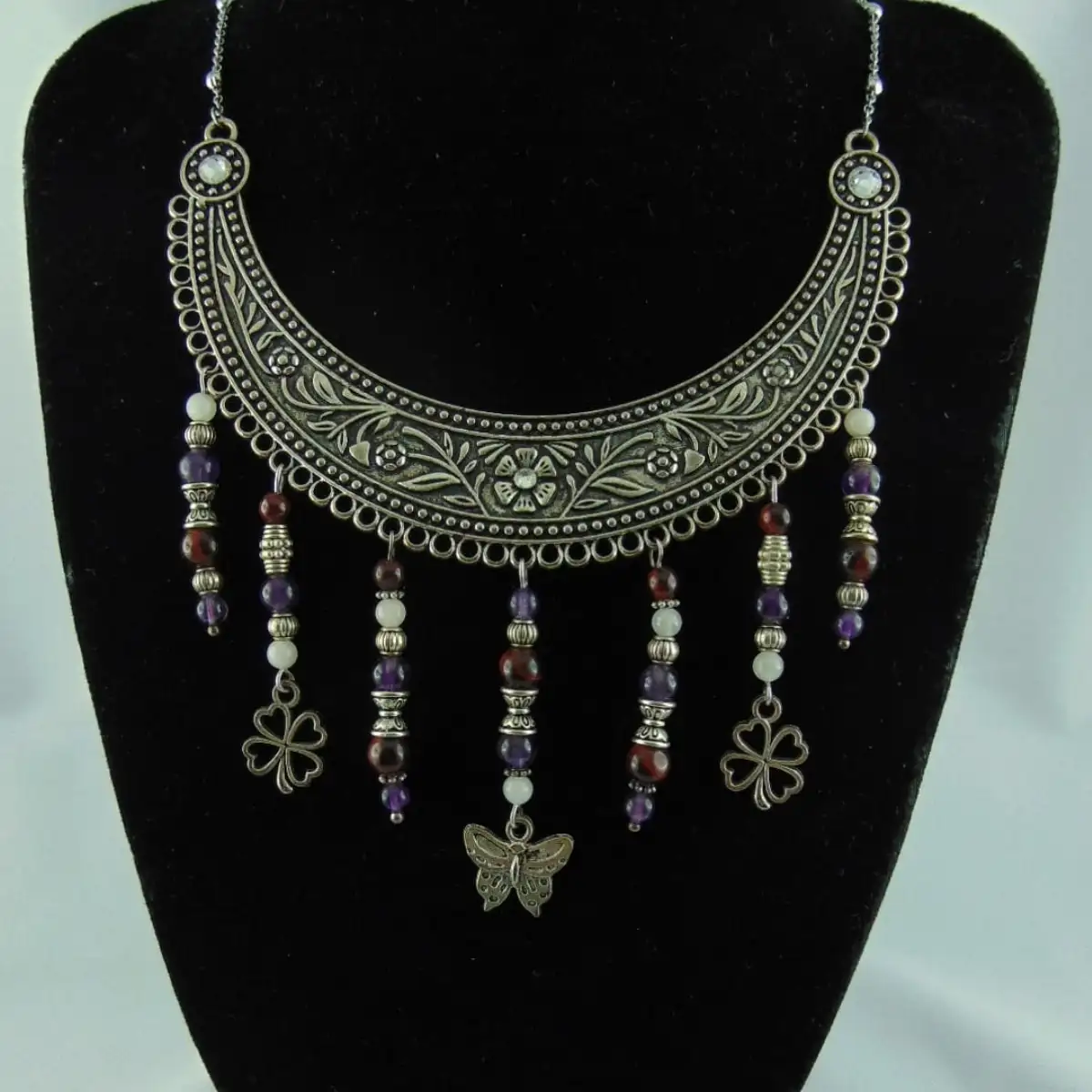 Collier imposant Papillon & Trèfle - Oeil du tigre rouge, Quartz & Améthyste