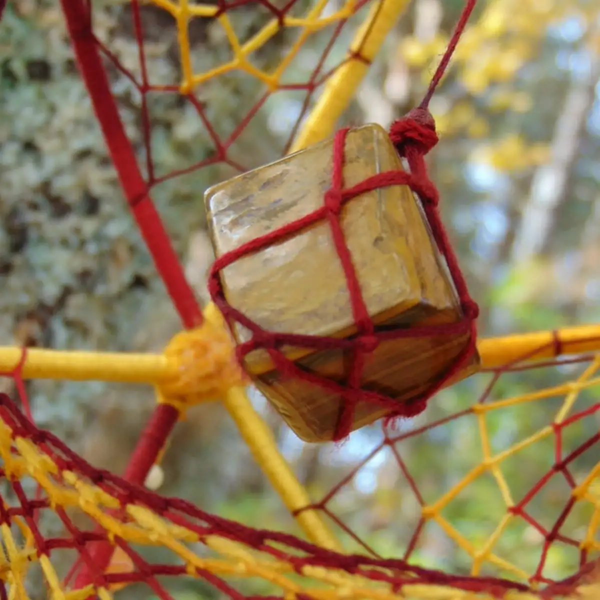 Attrape-rêves 3D aux couleurs du feu – Œil du Tigre brut, Agate & Cornaline